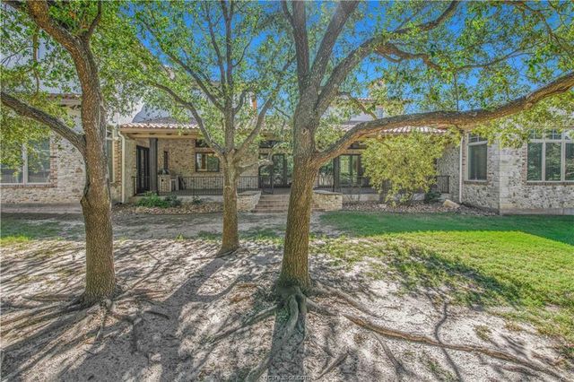 4207 Tuscany CT, Bryan, TX 77802