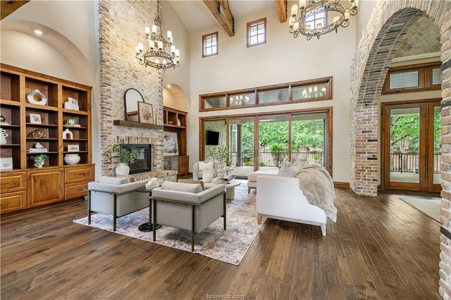 4207 Tuscany CT, Bryan, TX 77802