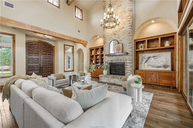 4207 Tuscany CT, Bryan, TX 77802