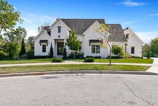 640 Eleanor Rose Court, Crown Point, IN 46307