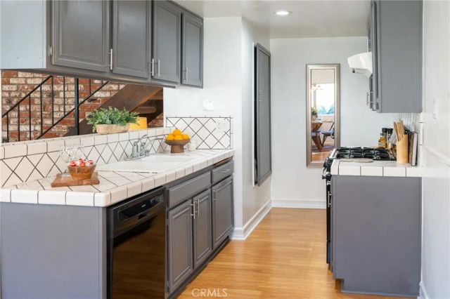 5969 Nelda Street 3, Simi Valley, CA 93063