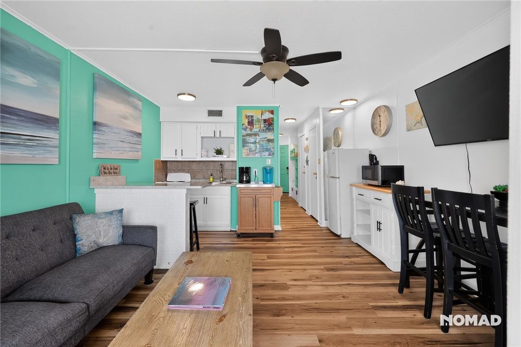 3938 Surfside Blvd 2206, Corpus Christi, TX 78402 — photo 3