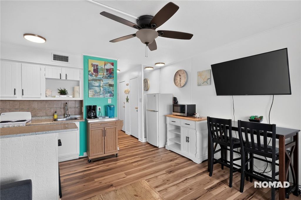 3938 Surfside Blvd 2206, Corpus Christi, TX 78402 — photo 4