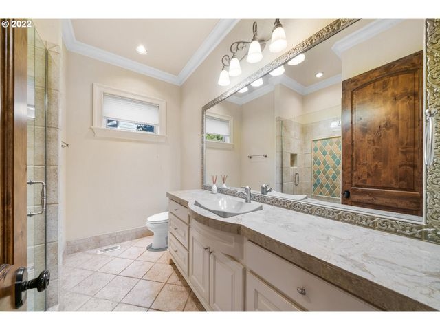 3142 LAKEVIEW Blvd, Lake Oswego, OR 97035