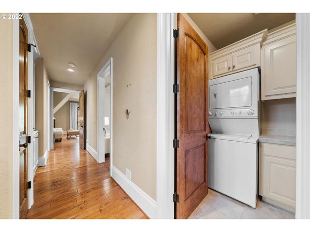 3142 LAKEVIEW Blvd, Lake Oswego, OR 97035