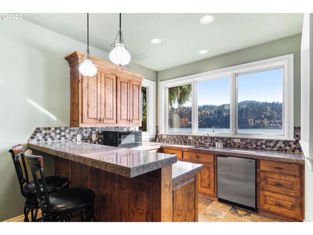 3142 LAKEVIEW Blvd, Lake Oswego, OR 97035