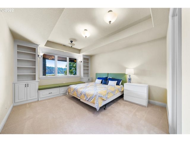 3142 LAKEVIEW Blvd, Lake Oswego, OR 97035