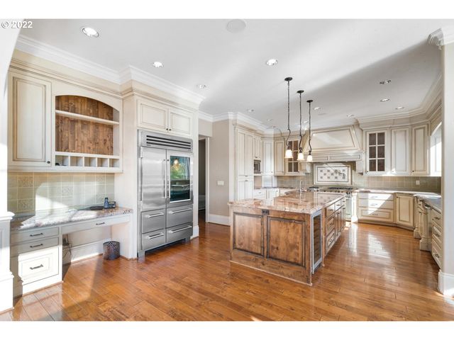 3142 LAKEVIEW Blvd, Lake Oswego, OR 97035