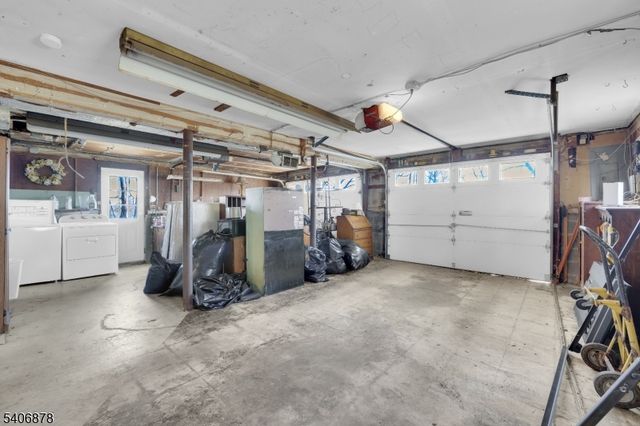 39 Deerfield Rd, Hanover Twp., NJ 07981