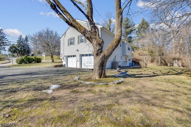 39 Deerfield Rd, Hanover Twp., NJ 07981