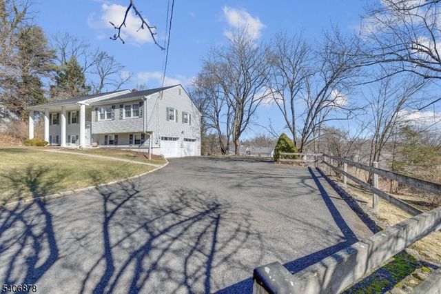 39 Deerfield Rd, Hanover Twp., NJ 07981