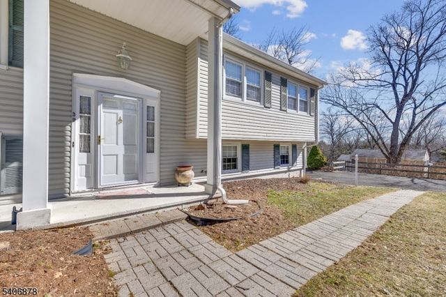 39 Deerfield Rd, Hanover Twp., NJ 07981