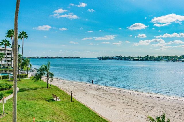 5901 BAHIA DEL MAR CIRCLE 223, St Petersburg, FL 33715