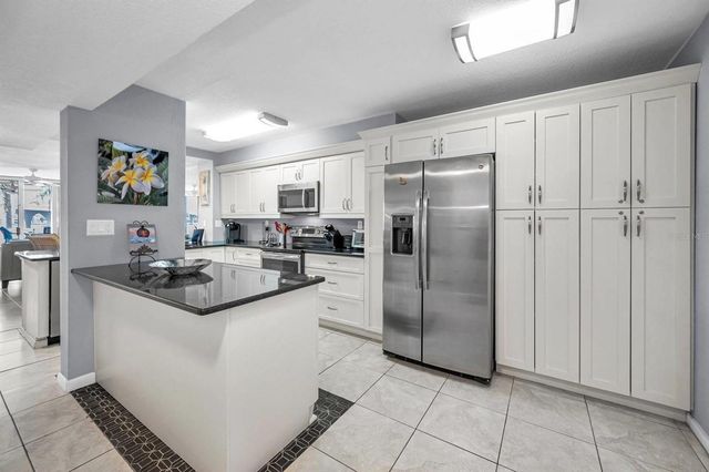 5901 BAHIA DEL MAR CIRCLE 223, St Petersburg, FL 33715