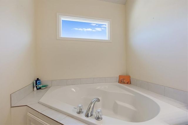 11461 Parkview Avenue, Kansas City, KS 66109