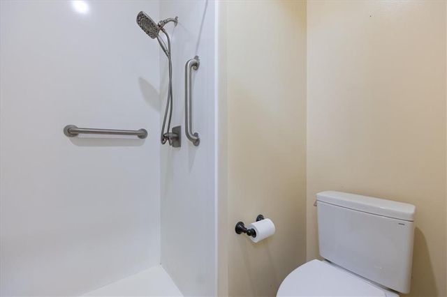 11461 Parkview Avenue, Kansas City, KS 66109