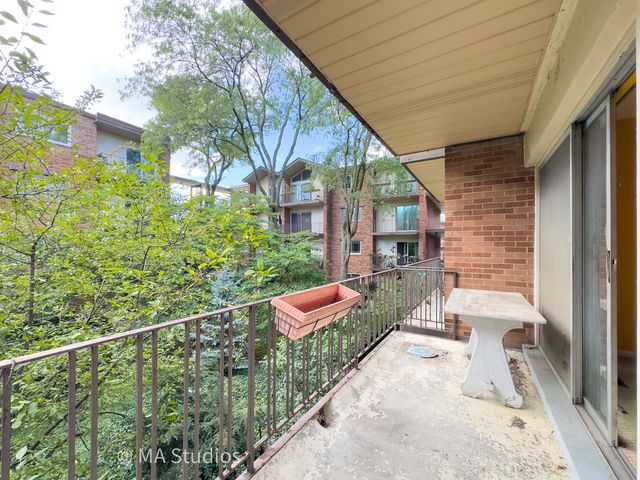 6960 N Bell Avenue 208, Chicago, IL 60645