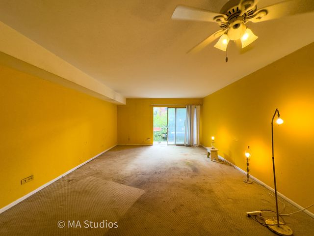 6960 N Bell Avenue 208, Chicago, IL 60645