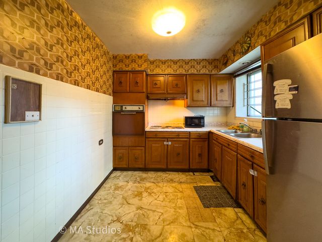 6960 N Bell Avenue 208, Chicago, IL 60645