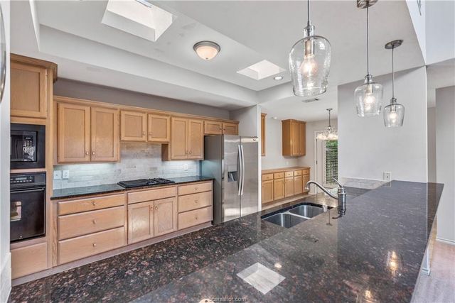 1309 Essex Green, College Station, TX 77845