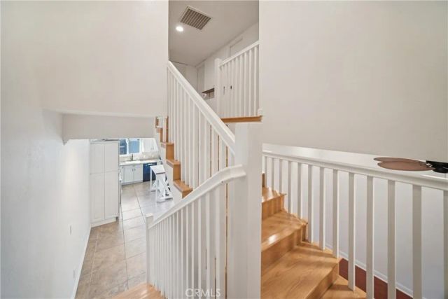 19545 Sherman Way, Reseda, CA 91335