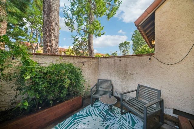 19545 Sherman Way, Reseda, CA 91335