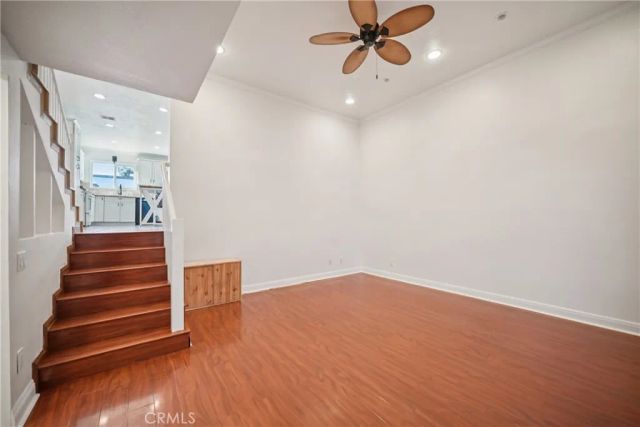 19545 Sherman Way, Reseda, CA 91335