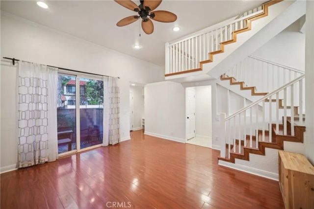 19545 Sherman Way, Reseda, CA 91335