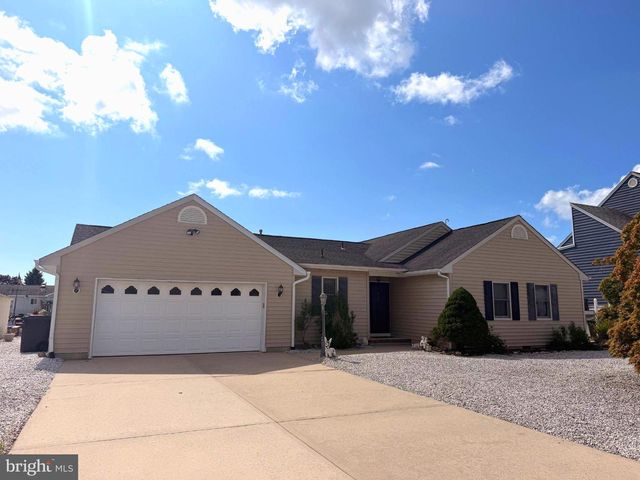 211 S WILLIAM COOK BLVD, Manahawkin, NJ 08050