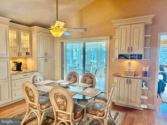 211 S WILLIAM COOK BLVD, Manahawkin, NJ 08050