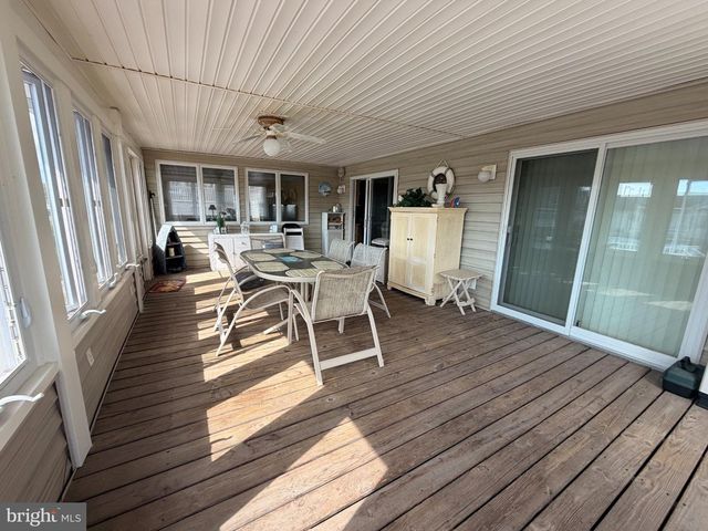 211 S WILLIAM COOK BLVD, Manahawkin, NJ 08050