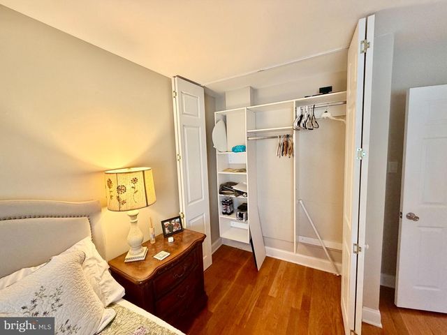 211 S WILLIAM COOK BLVD, Manahawkin, NJ 08050