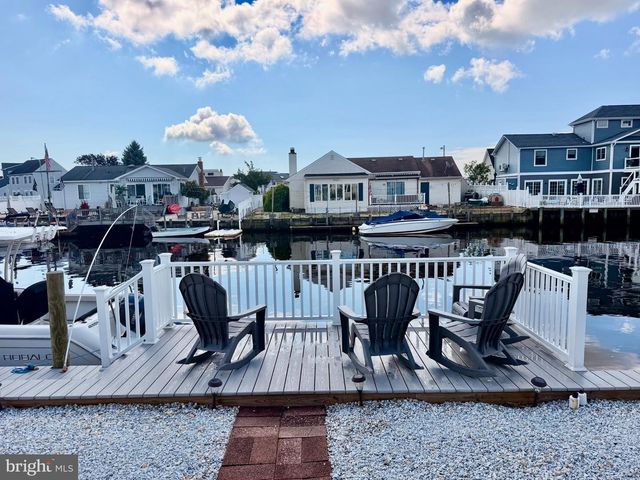 211 S WILLIAM COOK BLVD, Manahawkin, NJ 08050