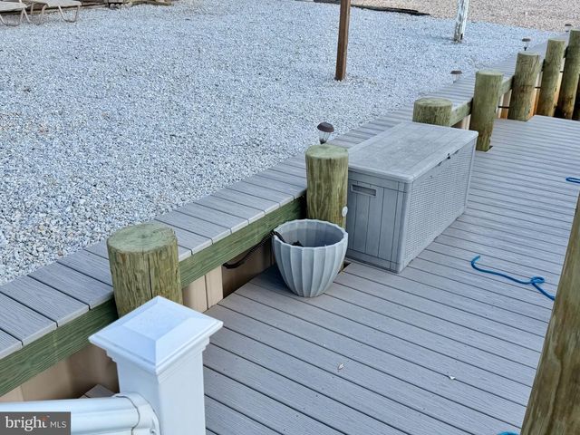 211 S WILLIAM COOK BLVD, Manahawkin, NJ 08050