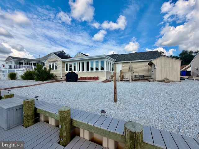 211 S WILLIAM COOK BLVD, Manahawkin, NJ 08050