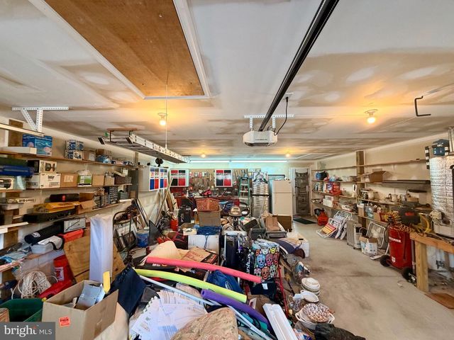 211 S WILLIAM COOK BLVD, Manahawkin, NJ 08050