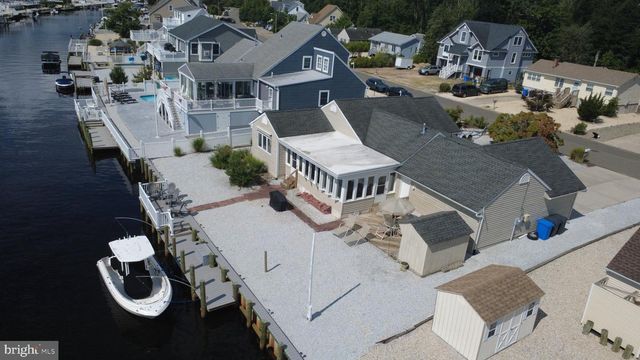 211 S WILLIAM COOK BLVD, Manahawkin, NJ 08050