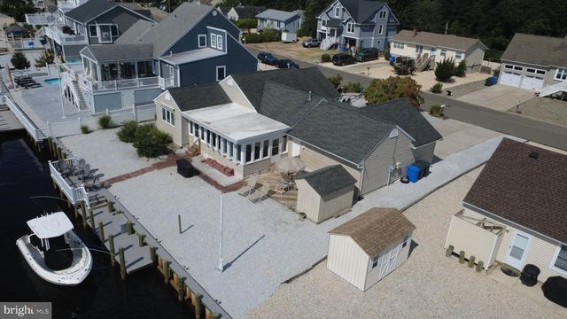 211 S WILLIAM COOK BLVD, Manahawkin, NJ 08050