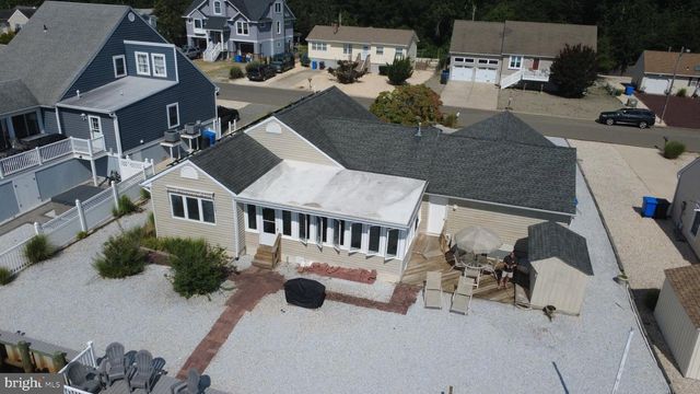 211 S WILLIAM COOK BLVD, Manahawkin, NJ 08050
