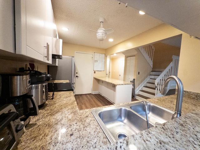2011 E Discovery Cir Circle E, Deerfield Beach, FL 33442