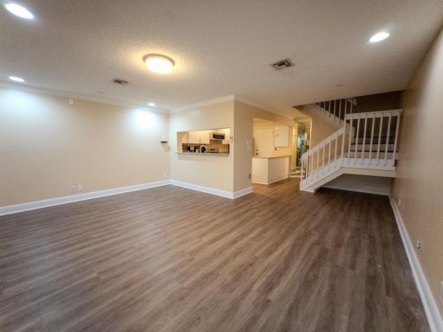 2011 E Discovery Cir Circle E, Deerfield Beach, FL 33442