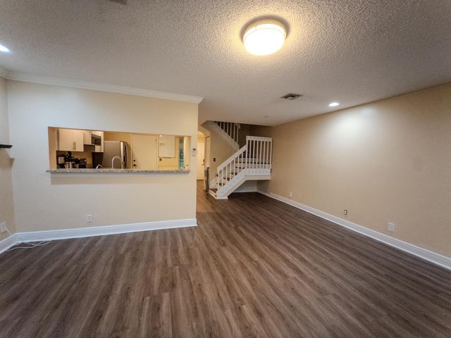 2011 E Discovery Cir Circle E, Deerfield Beach, FL 33442