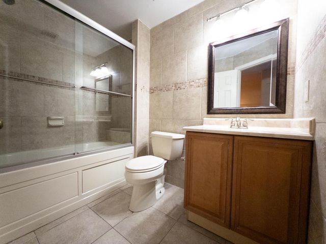 2011 E Discovery Cir Circle E, Deerfield Beach, FL 33442