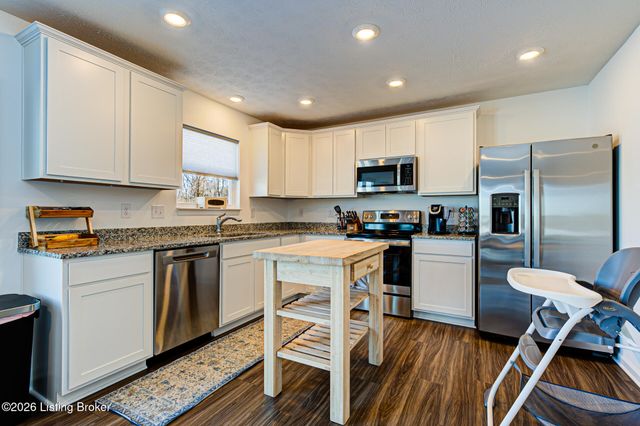 2093 Carnegie Dr, Shelbyville, KY 40065