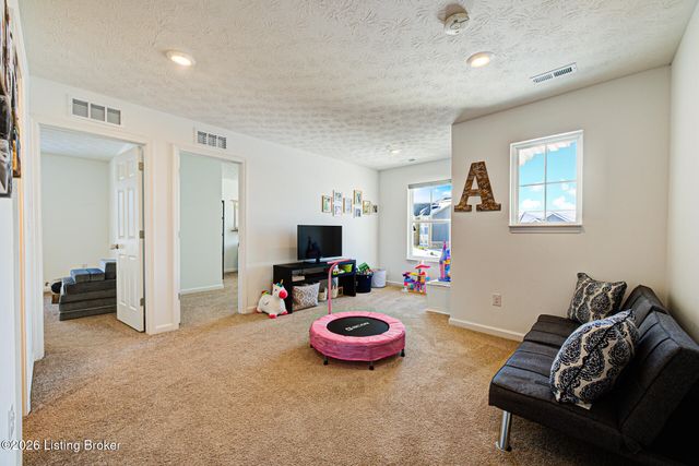 2093 Carnegie Dr, Shelbyville, KY 40065