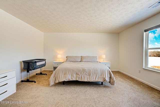 2093 Carnegie Dr, Shelbyville, KY 40065