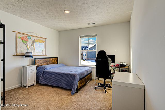 2093 Carnegie Dr, Shelbyville, KY 40065