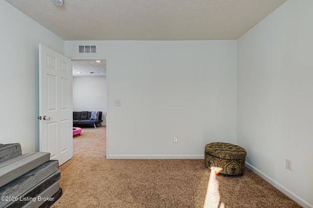 2093 Carnegie Dr, Shelbyville, KY 40065