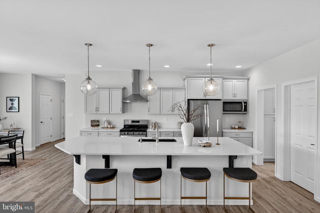 1269 HOMESTEAD LN, Lancaster, PA 17601