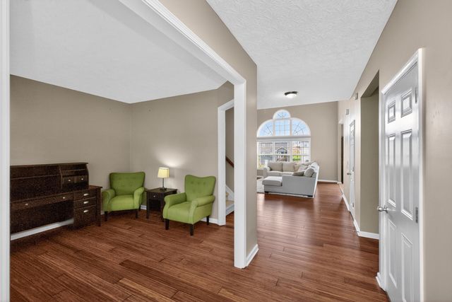 697 Lucille Drive, Lexington, KY 40511